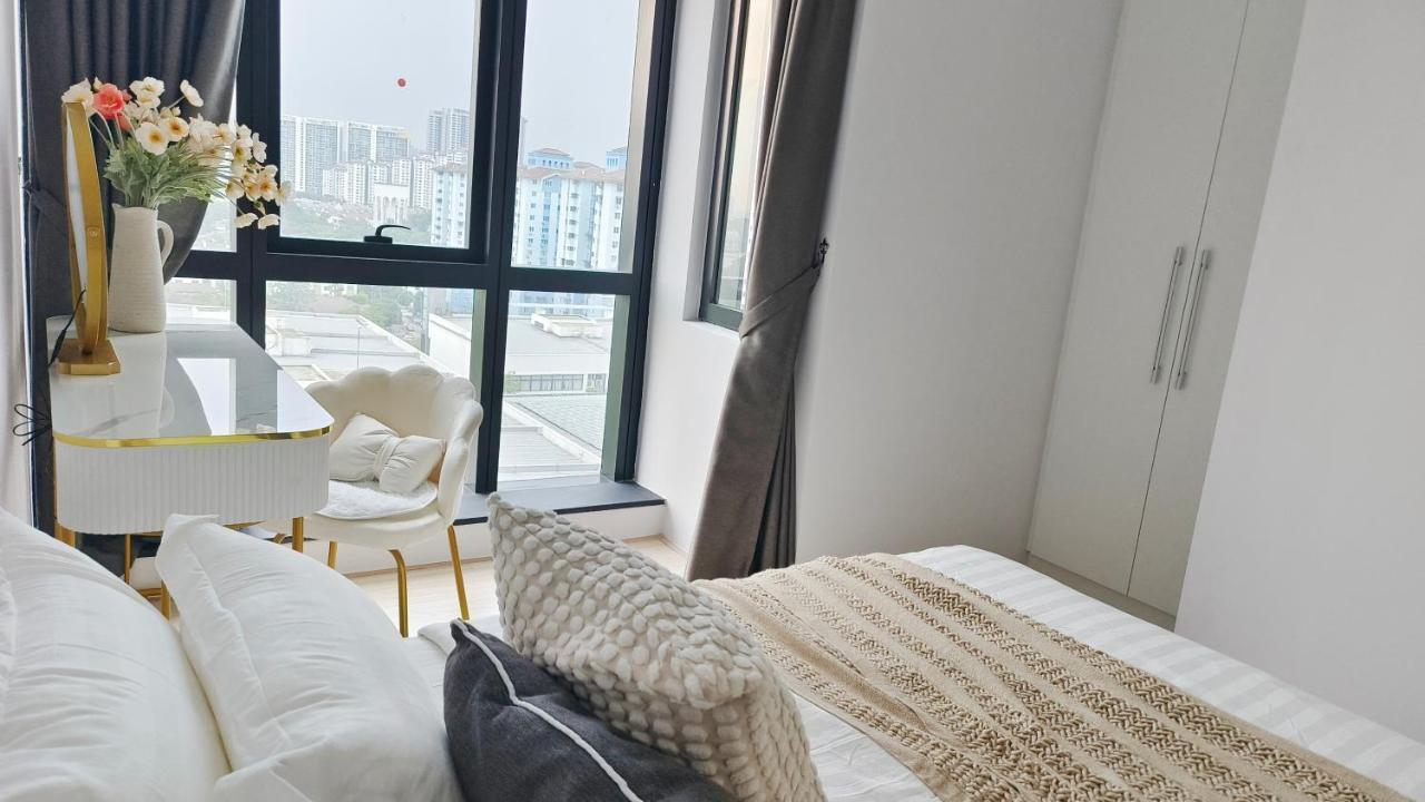A1. The Ins @ Aurpra Place Beside Pavillion Bukit Jalil * Kuala Lumpur