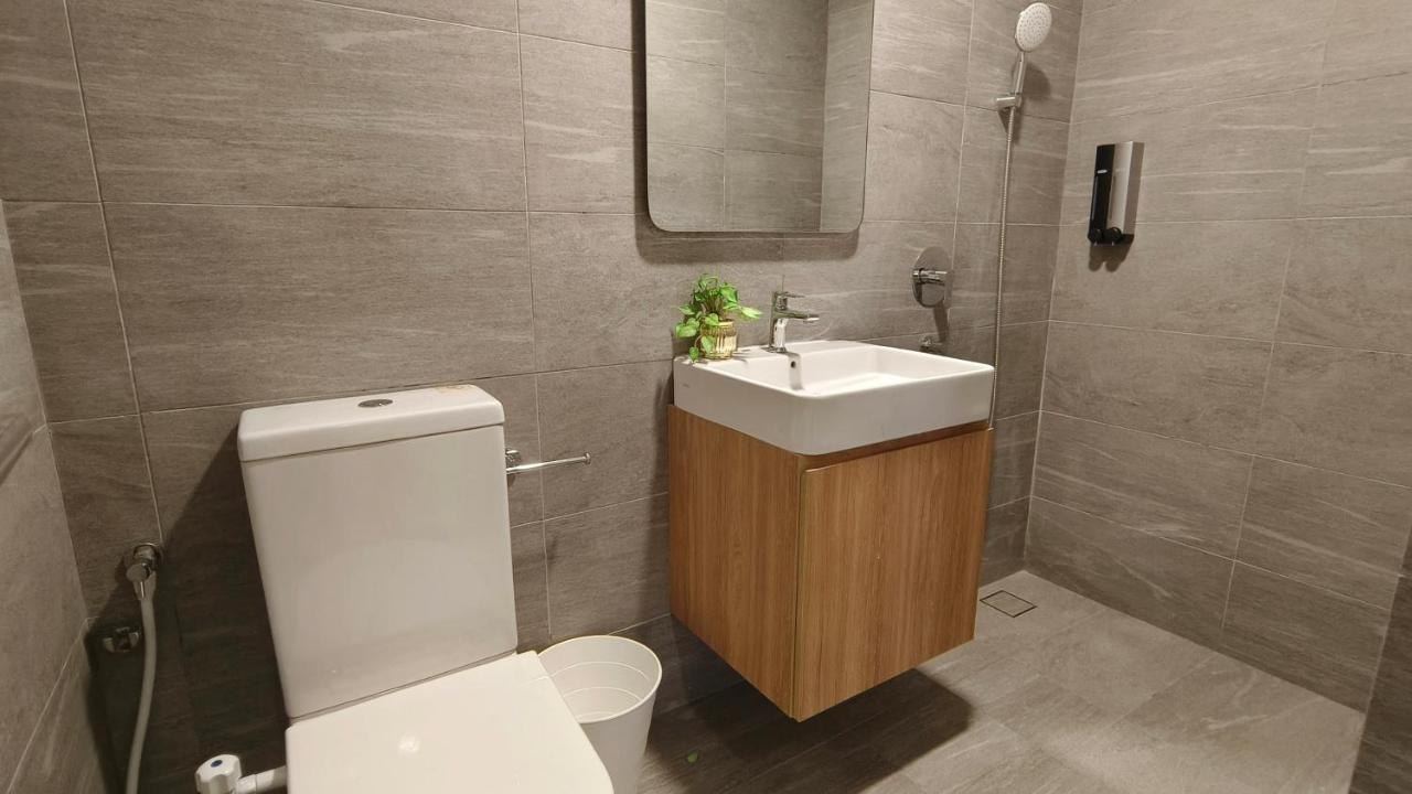 A1. The Ins @ Aurpra Place Beside Pavillion Bukit Jalil Kuala Lumpur