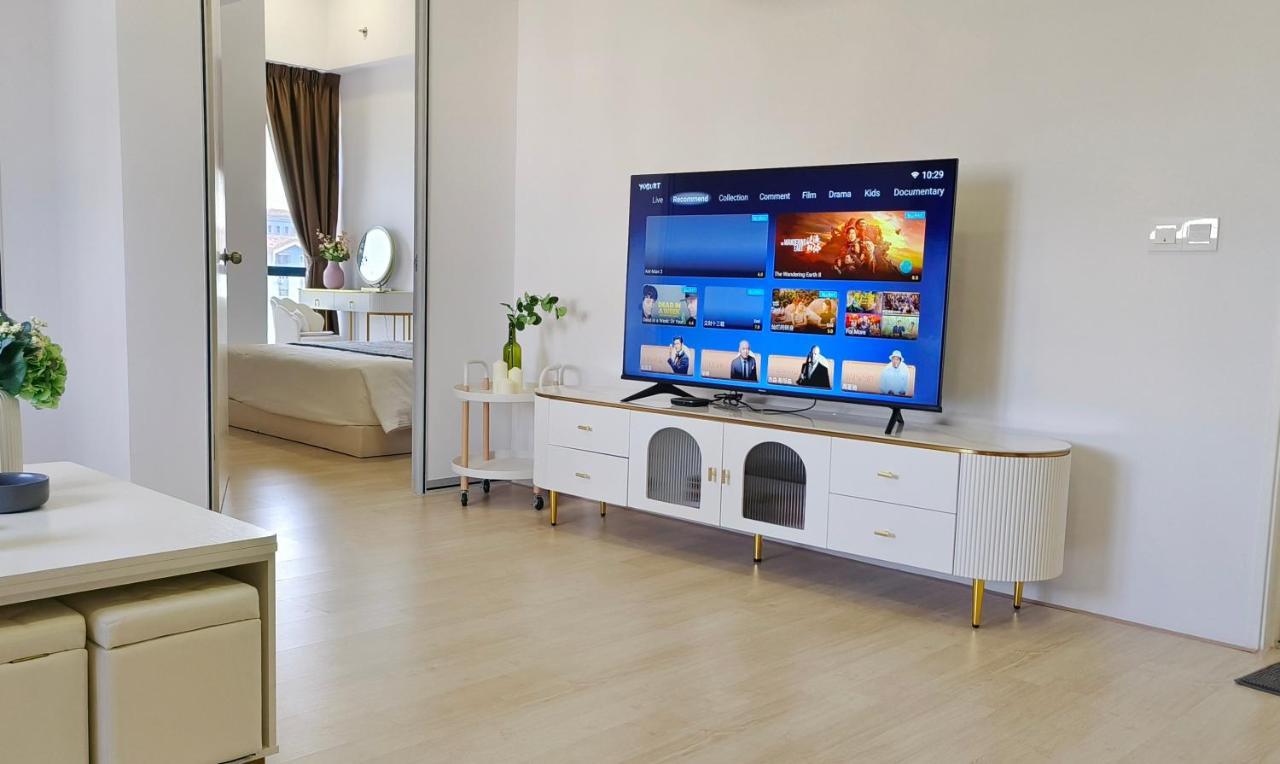 A1. The Ins @ Aurpra Place Beside Pavillion Bukit Jalil *